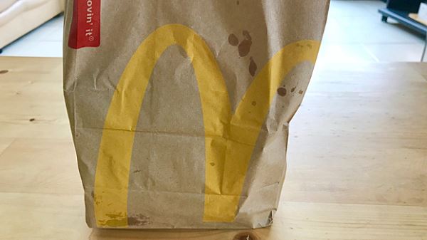 В России продают пустой пакет из «Макдоналдса» за миллион рублей